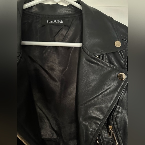 Risky Behavior Faux Leather Crop Biker Jacket - Black - VICI Strut & Bolt XS - Picture 7 of 10